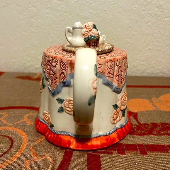 1989 Fitz andFloyd Tea Party Teapot - Picture 7 of 7